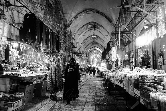 Alley on the way to the Church of the Holy Sepulcher